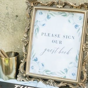 Gold picture frame 8x10